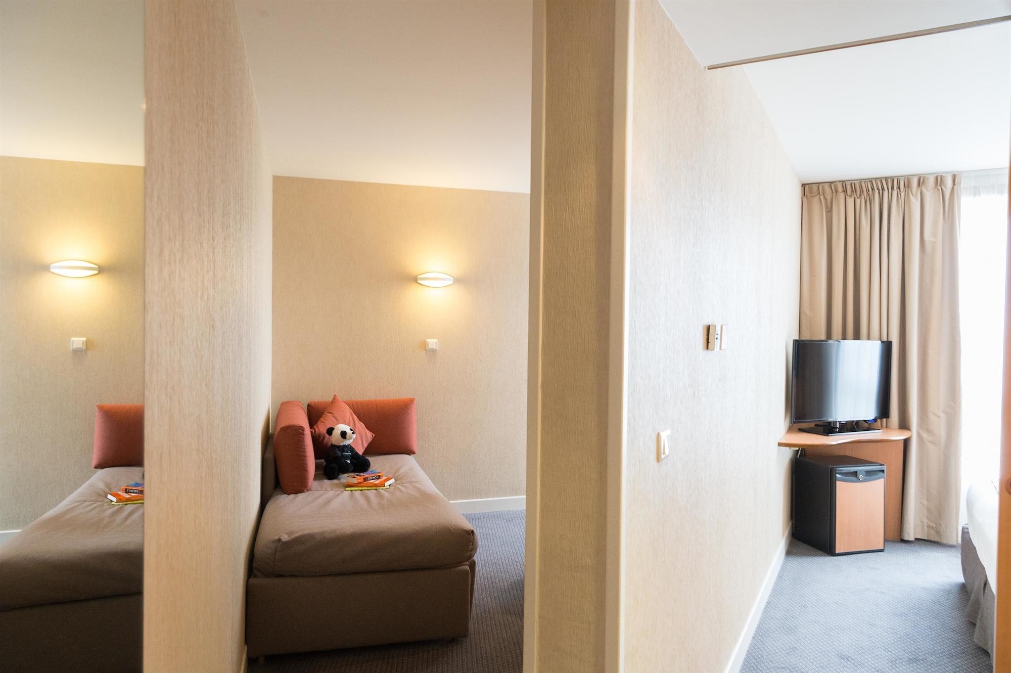 Best Western Plus Paris Сакле Екстериор снимка