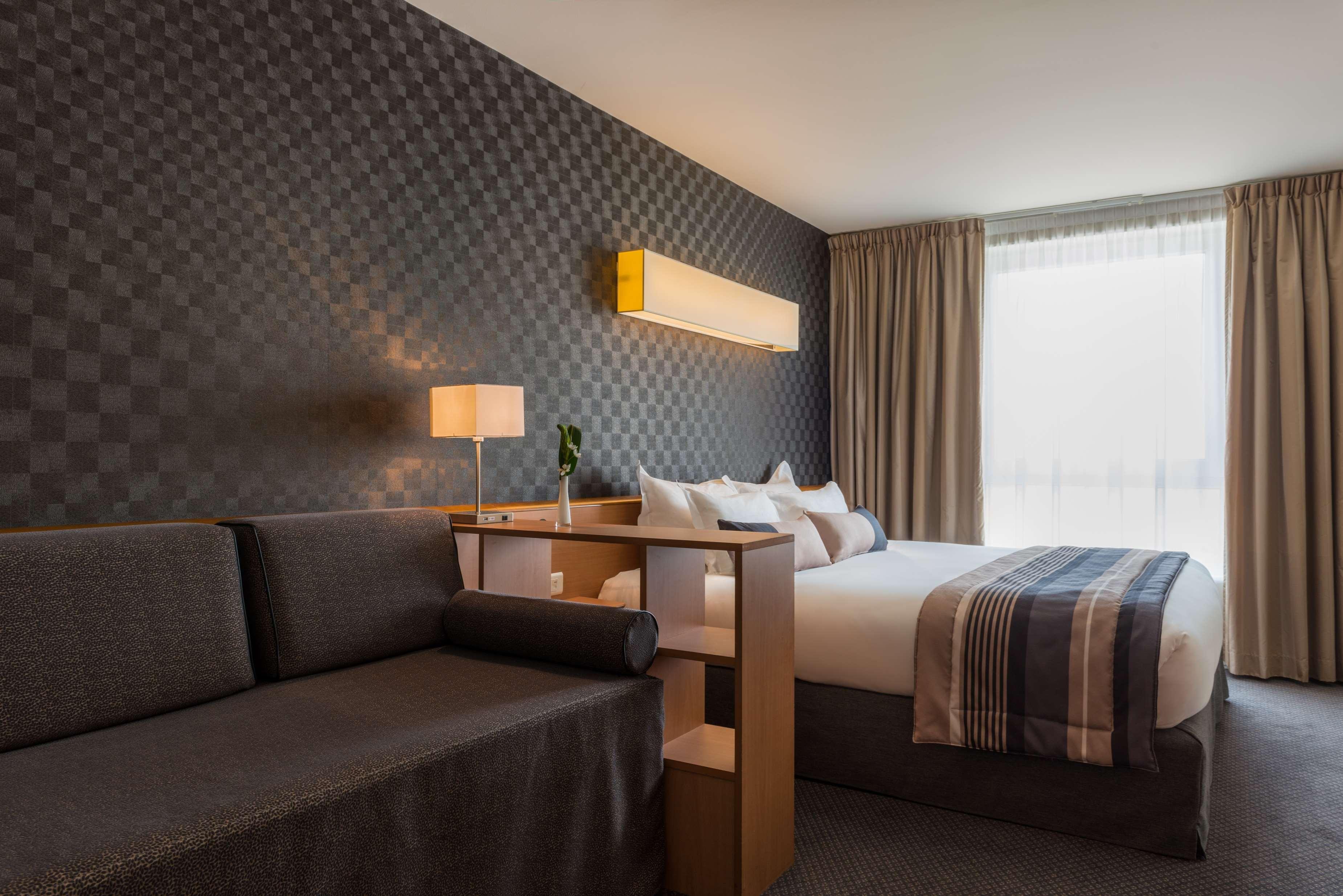 Best Western Plus Paris Сакле Стая снимка